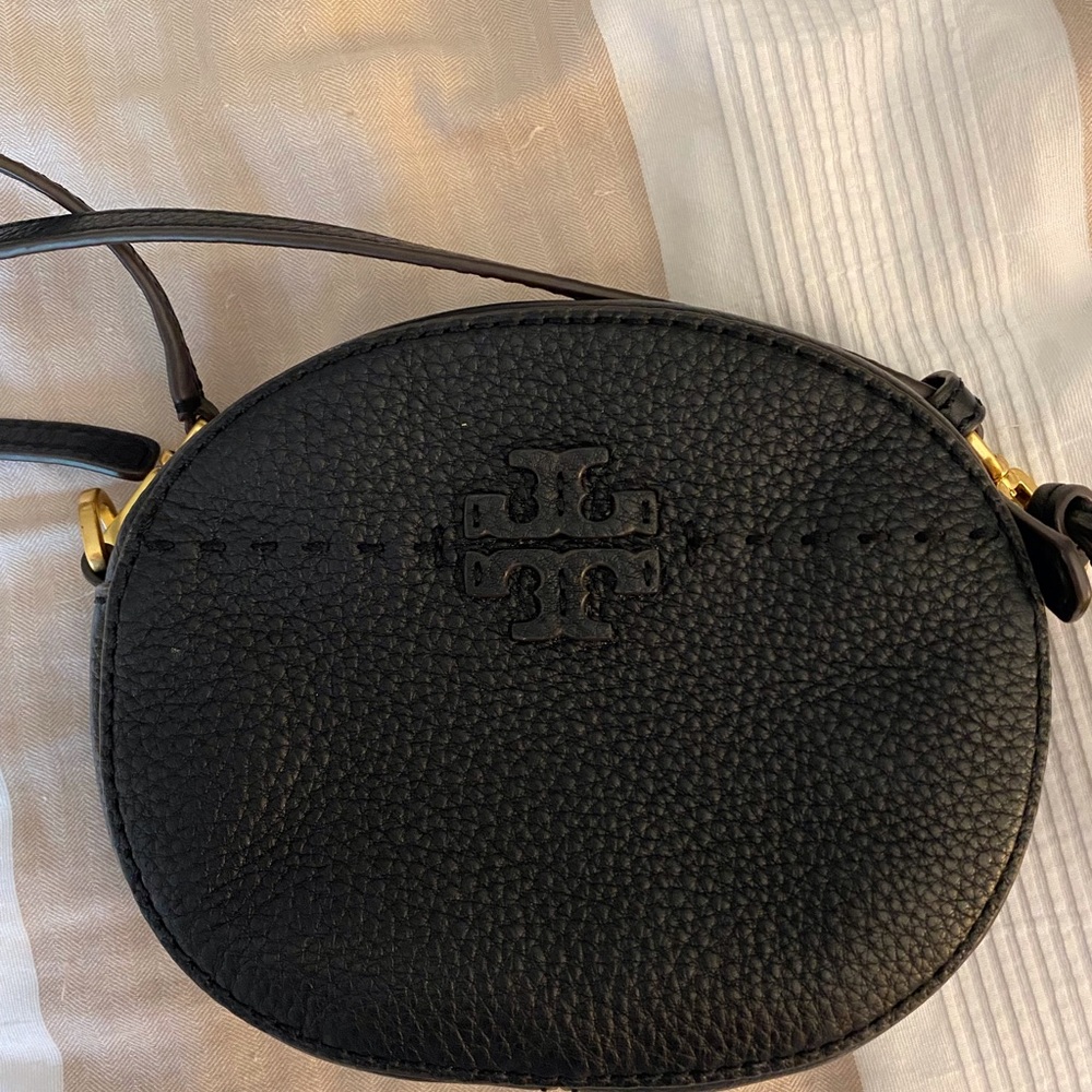 ‼️‼️SOLD‼️‼️  👛 McGraw Round Crossbody - Picture 5 of 6
